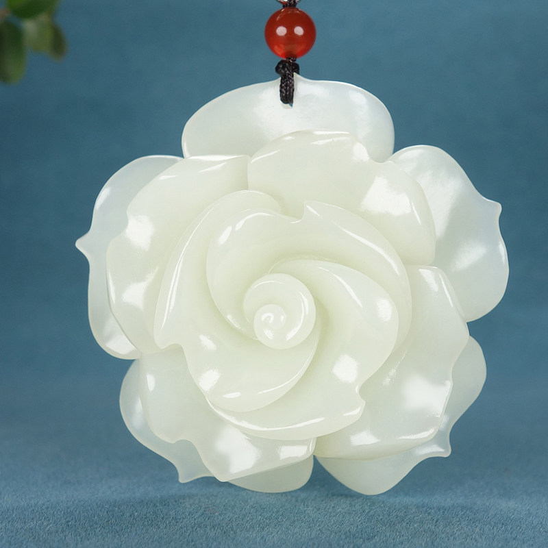 时晓铎玉雕工作室  【爱在心中】时晓铎工作室出品和田玉白玉玫瑰花