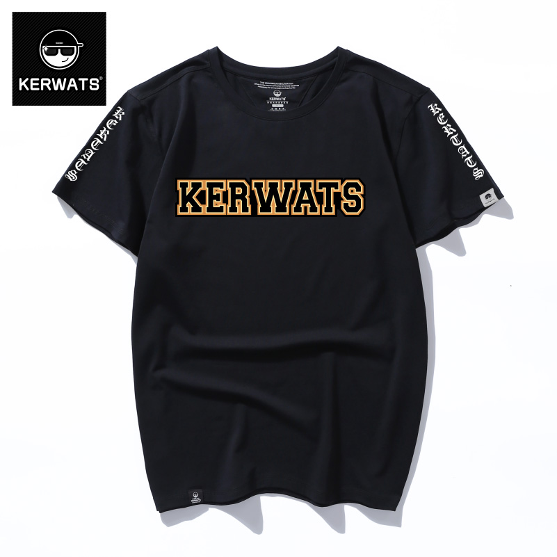 英文字母白色t恤衫