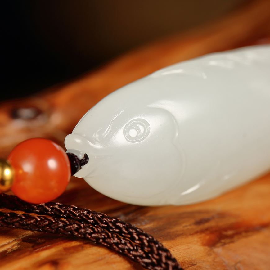 苏州玉雕馆新疆和田白玉年年有鱼苏工立体挂件9克招福纳财吊坠女