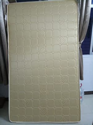 如何评价弱弱的问下喜乐轩乳胶床垫怎么样，质量好不好？有味道吗