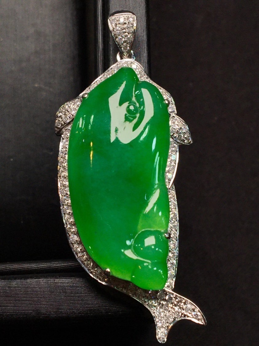 正品缅甸天然翡翠a货18k豪华镶嵌时尚设计款冰种阳绿金玉满堂吊坠