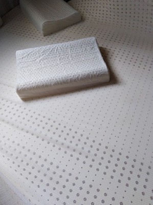调查心得很多人在用的8H乳胶床垫怎么样，质量好不好？有味道吗？