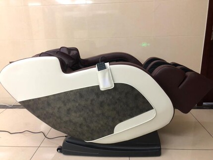 这个按摩椅高端大气上档次,各方面的功能都非常的实用,每天下班回来
