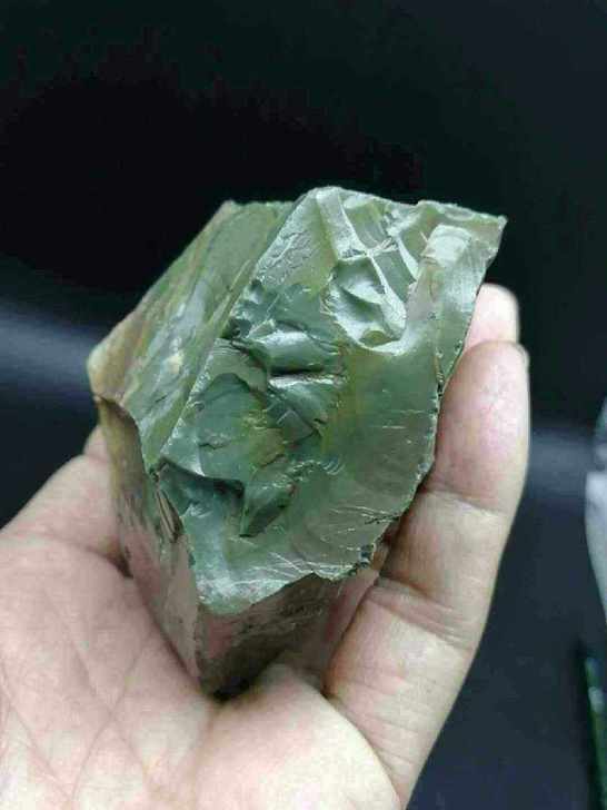 双鸭山奇石～(碧海葱葱秋风起)自己捡的奇石,双色碧石,喜欢雕刻料