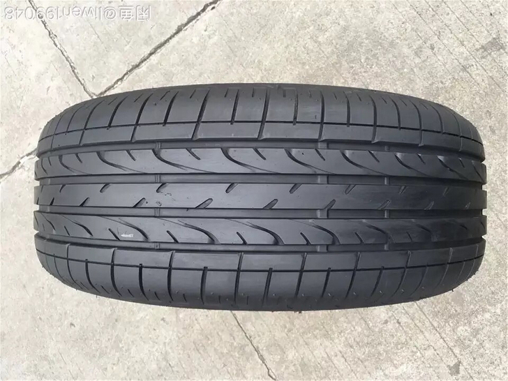 普利司通防爆HP235/55R19101V适配奔驰GLC