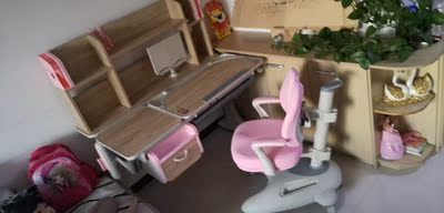 帮助孩子学习用法兰芭比儿童学习桌怎么样？质量可靠吗？