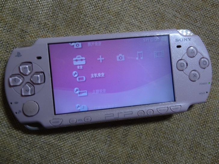 psp2000，32g满游戏完美破解，psp3000游戏通用