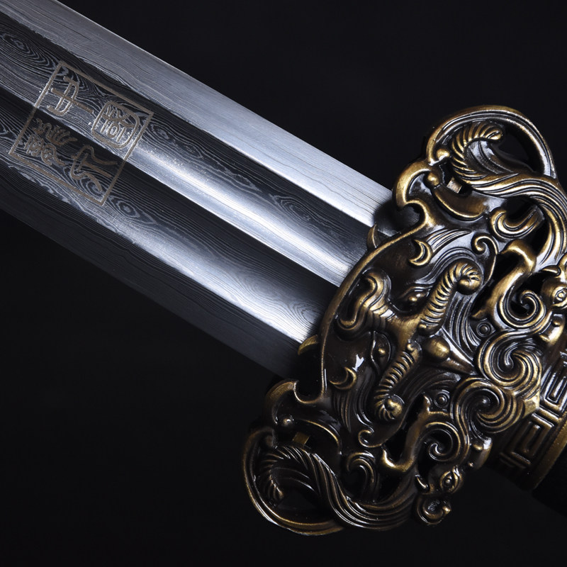 龙鳞越剑 叶端文 宝剑锻制技艺非遗传承人(未开刃)