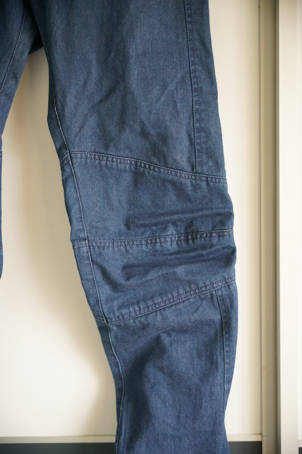 Sulvam 16ss Multi-Zipper Curved Jeans — label