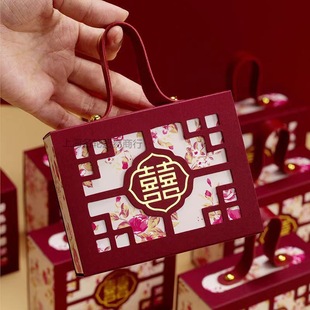 新款中式镂空方形婚礼喜糖盒手提袋包装盒糖果盒高级实用伴手礼盒