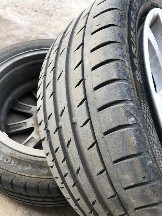 马牌防爆胎245/45R18两只，跑了万把公里一个完好，另