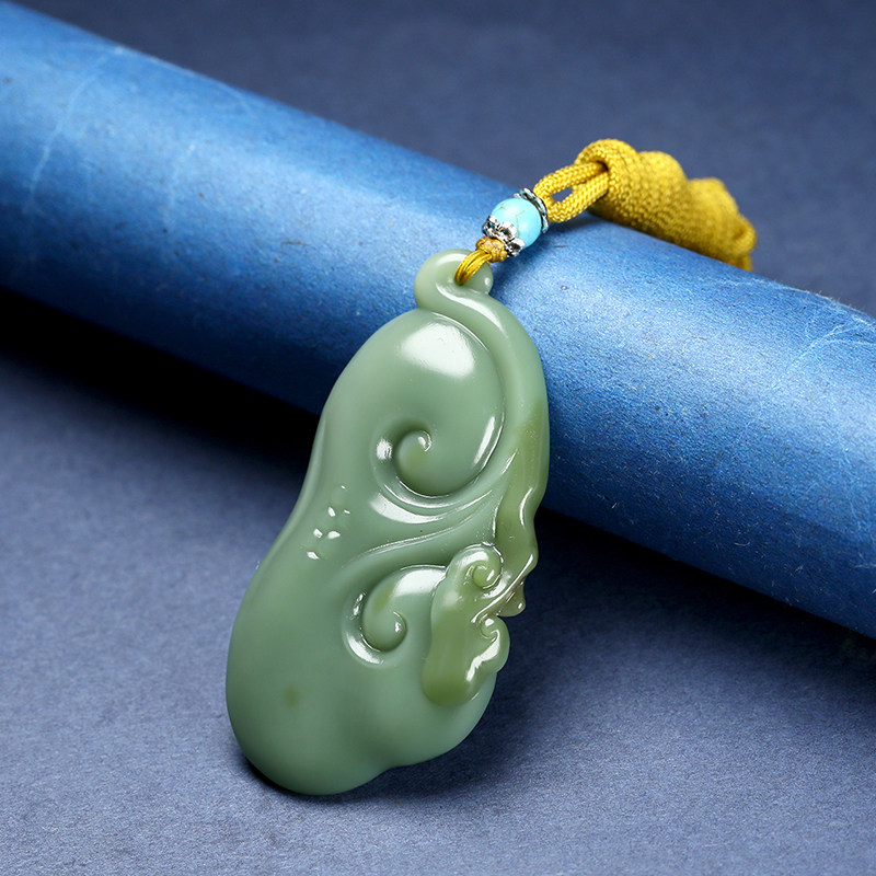 玉雕名家陈宇光作品{如意}和田玉细腻油润鸭蛋青挂坠 27.83
