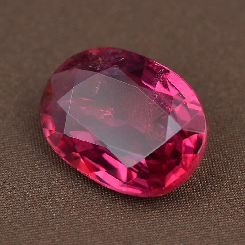 精品马亨盖红尖晶石裸石1.39ct超美的明亮粉红犹如红宝石cp