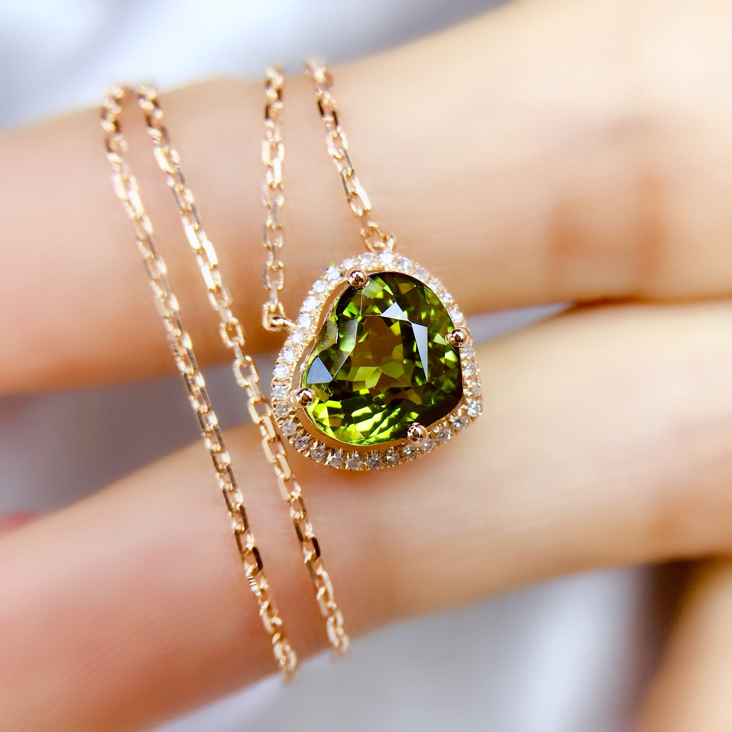 【降价10%】精美天然碧玺锁骨链2.37ct 18k金镶钻石 hdb679