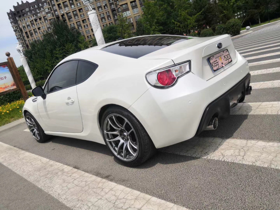 斯巴魯森林人前擋玻璃拆車件