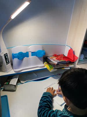 很想知道乐仙乐居儿童学习桌实木书桌怎么样?对孩子有帮助