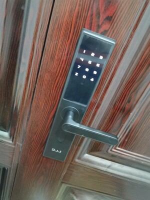 揭秘【选前忠告】鹿客OJJ智能指纹锁怎么样，方便好用吗？