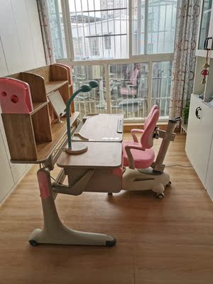 说说爱果乐儿童学习桌给小学生用着怎么样？环保安全吗