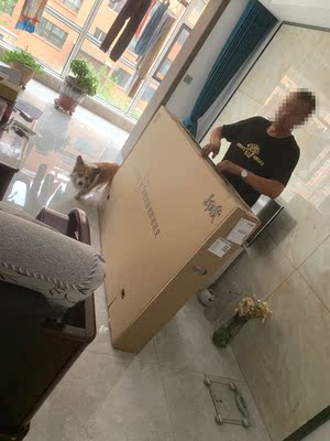 本地的索尼电视实体店比网店贵很多是什么原因的，靠谱吗