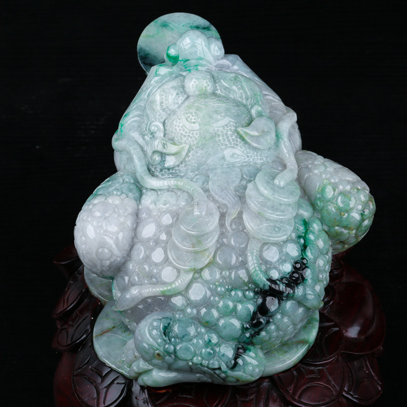 精品拍卖 翡翠玉正品天然a货浅绿招财金蟾摆件 重量4166.4g