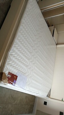 如何评价弱弱的问下喜乐轩乳胶床垫怎么样，质量好不好？有味道吗