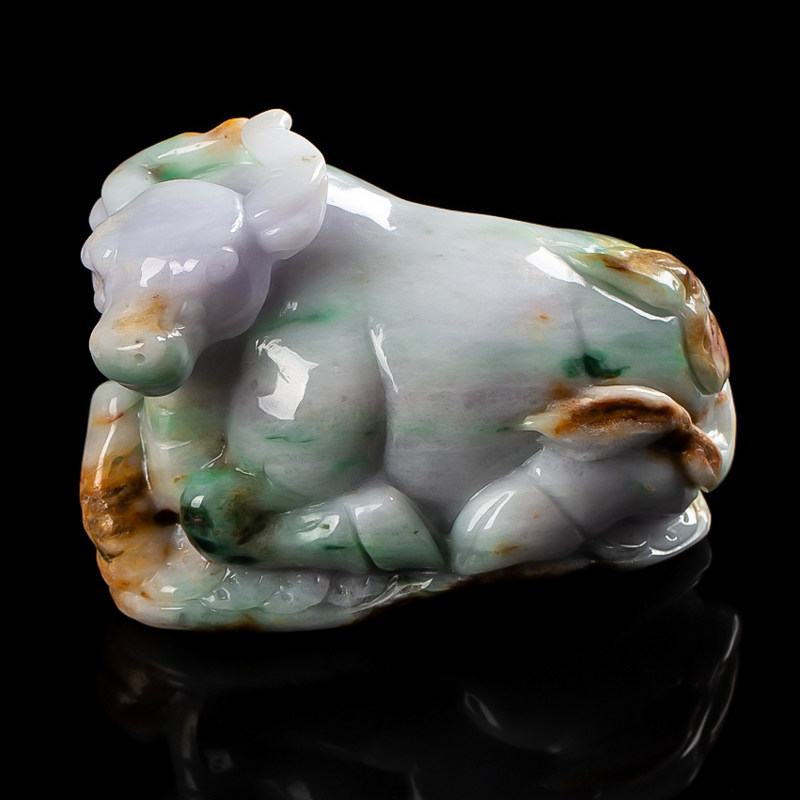 纯天然缅甸a货翡翠精美双彩牛气冲天小摆件0.68kg