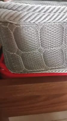 【揭秘】真实说下雅兰乳胶床垫怎么样，是天然的吗？真的有味道吗