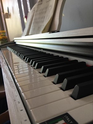 如何评价真相求知:Pop Piano智能钢琴怎么样，小朋友练琴好用吗？