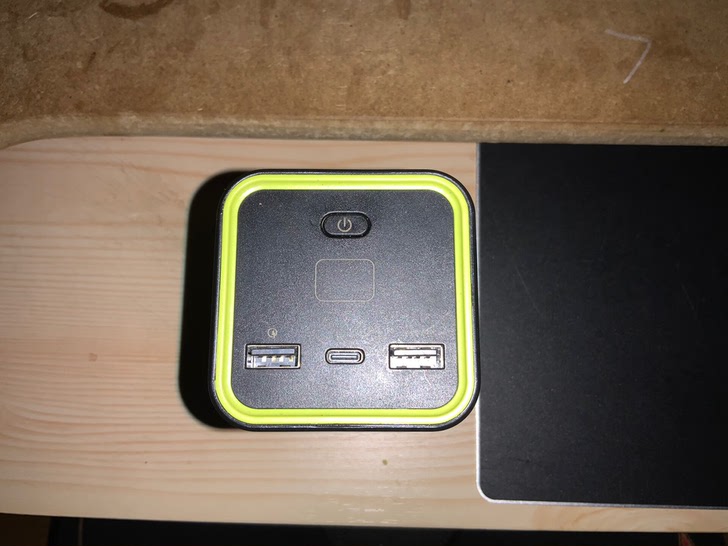 电小二充电宝移动电源220v功能良好在保95新配件一个充电