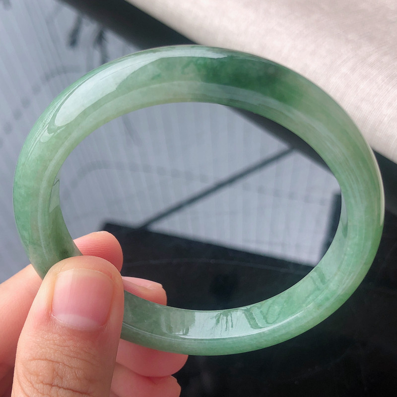 9缅甸天然a货翡翠老坑冰糯种水润满色正装手镯47.10g