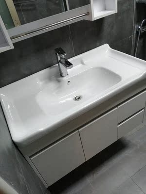 吐槽体验:欧路莎纯白实木浴室柜怎么样?我的真实感受