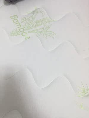 新款评测ROZO天然乳胶床垫怎么样？有异味吗？