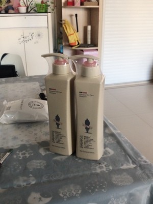 使用解析阿道夫洗发水适合什么发质，到底是哪国的牌子