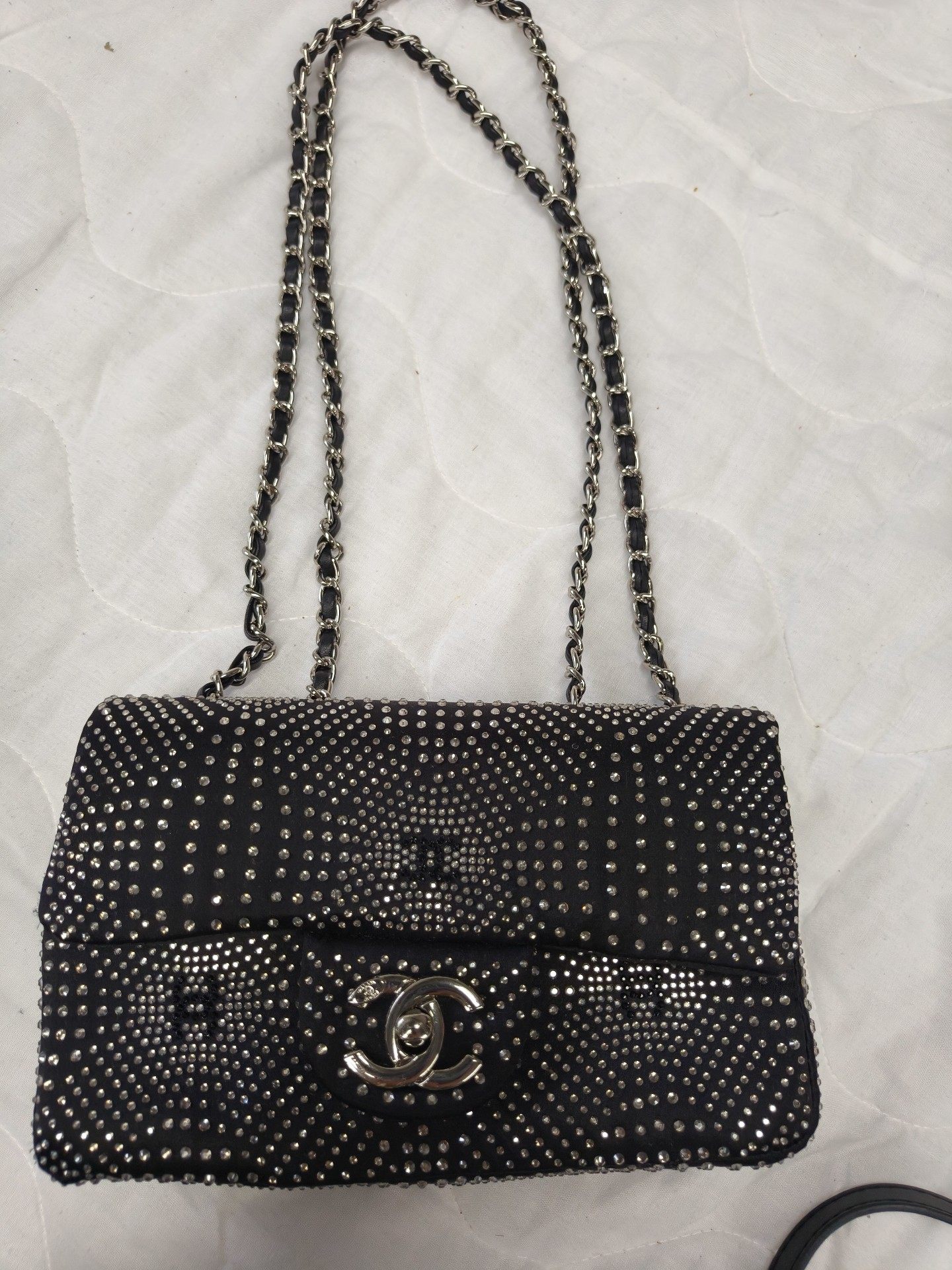 ​Chanel香奈儿满钻链条包，黑色水钻配银色链条