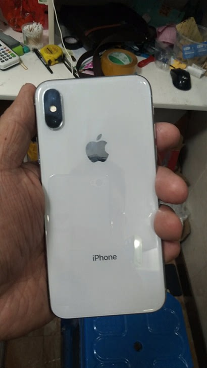 苹果x,自用iphonex，64g，台版，id可退。两网移动