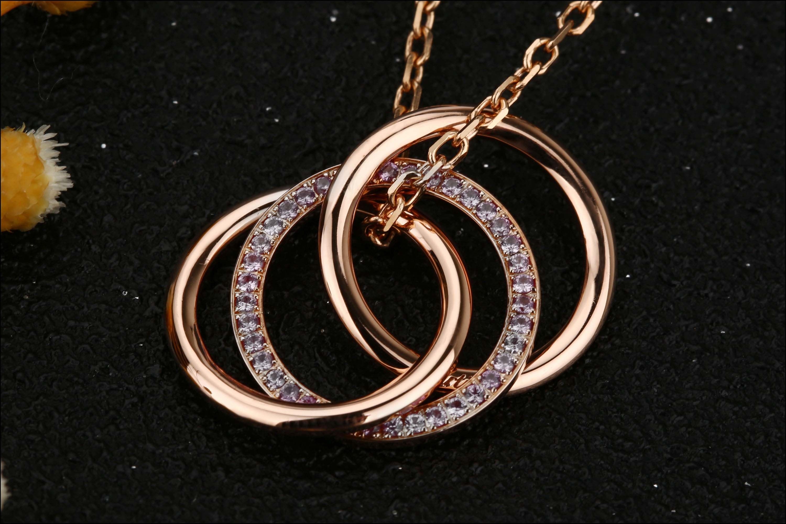 [9.5新]卡地亚trinity系列玫瑰金镶嵌粉色蓝宝石三环项链b3046000
