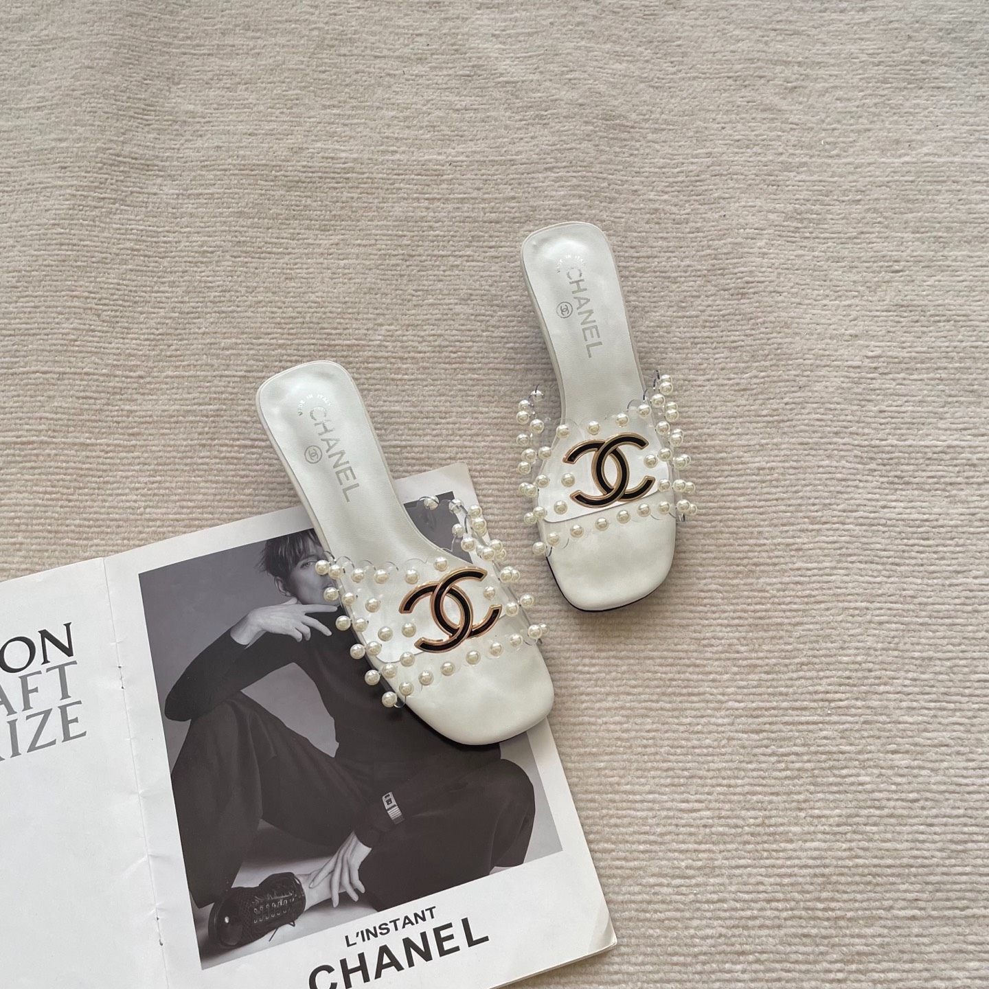 666双C金属扣，作为香奈儿的经典符号