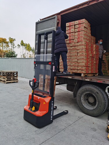 【感受】诺力pse12b/n液压装卸车全电动液压叉车装卸电瓶堆高车评价