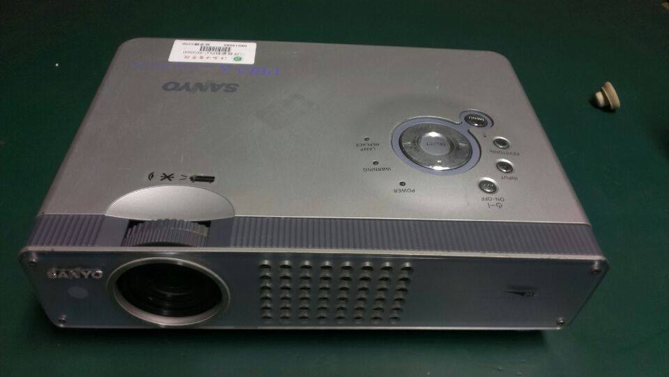 二手三洋投影机投影仪plc-xu2520高清1080p家用教育商务特价包邮