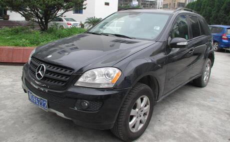 【第一次拍卖】浙c96222梅赛德斯奔驰4jgbb86e黑色小型越野客车