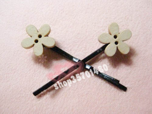 純手工五花瓣 木制木頭紐扣 對夾邊夾在類目 飾品/流行首飾/時尚飾品新, 髮飾中 - 來自Buy2taobao.com提供專業的淘寶代購服務