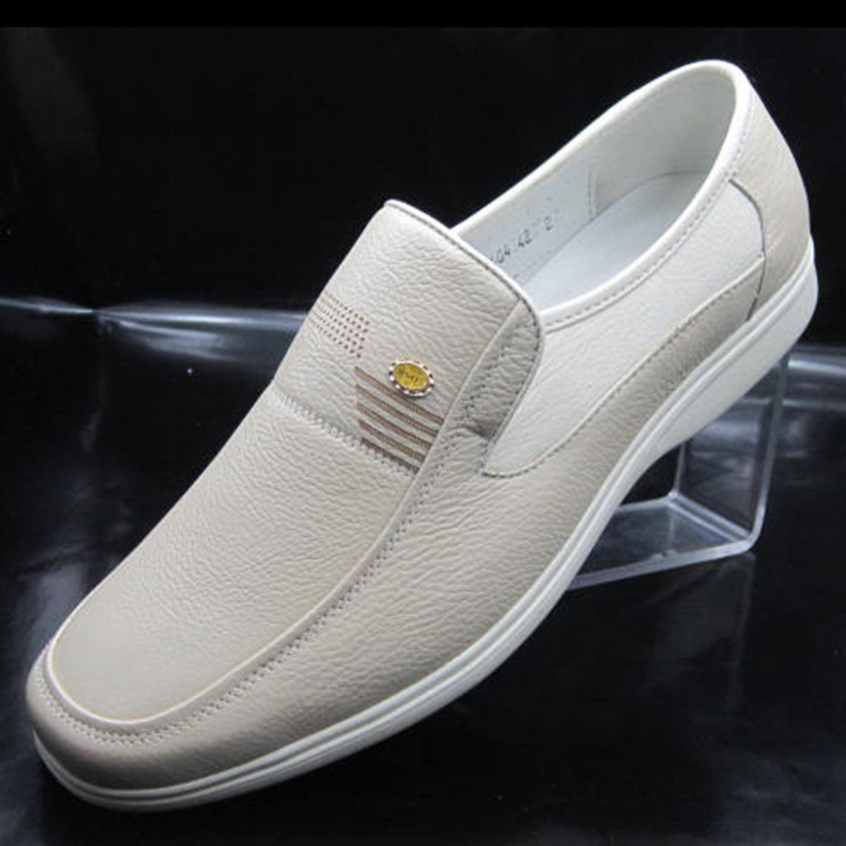 首页 下载app                          2018新款米白色皮鞋浅色白鞋