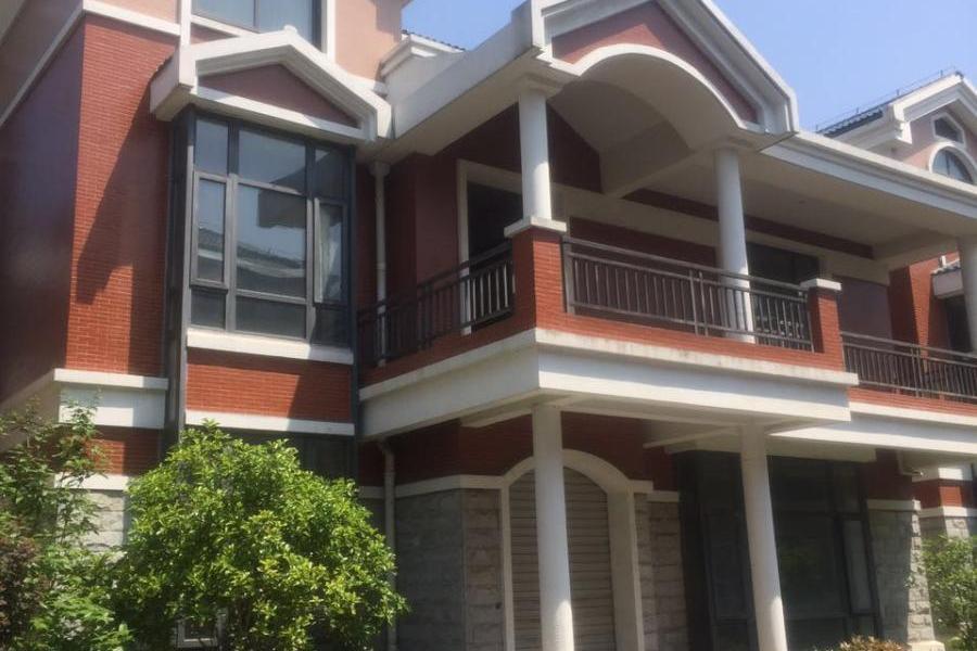 【变卖】兴化市戴南镇护国路南侧别墅(毛坯,详见平面位置图,红圈处)