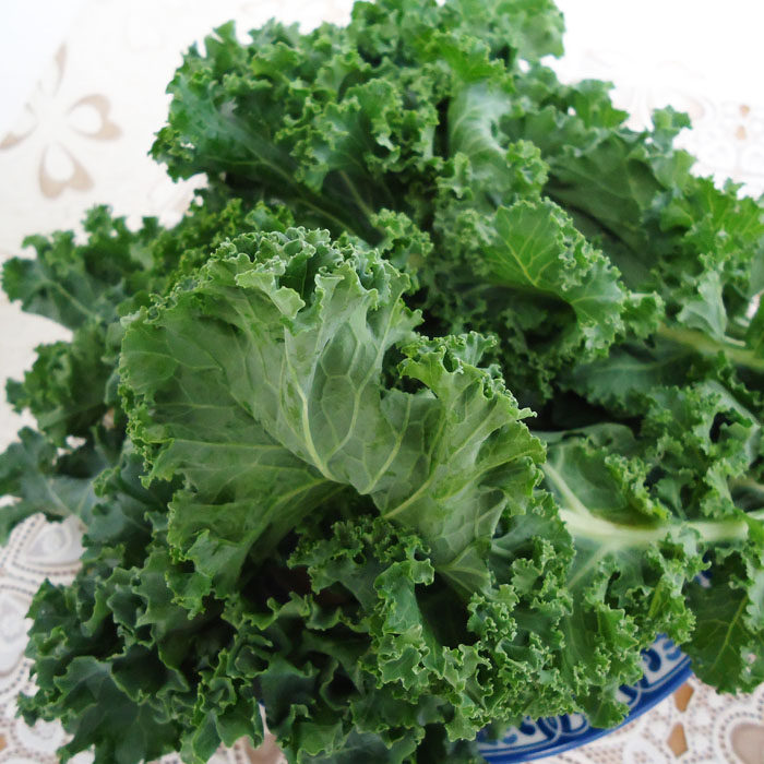 一折羽衣甘蓝蔬菜