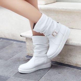 香奈兒白色靴子 2020春秋新款靴子女短靴平跟韓版單靴子時尚休閑學生鞋白色 香奈兒白色包