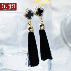 Music accessories Joker fashion Korean temperament exaggerated long four-leaf clover earrings are hypoallergenic decorative Stud female