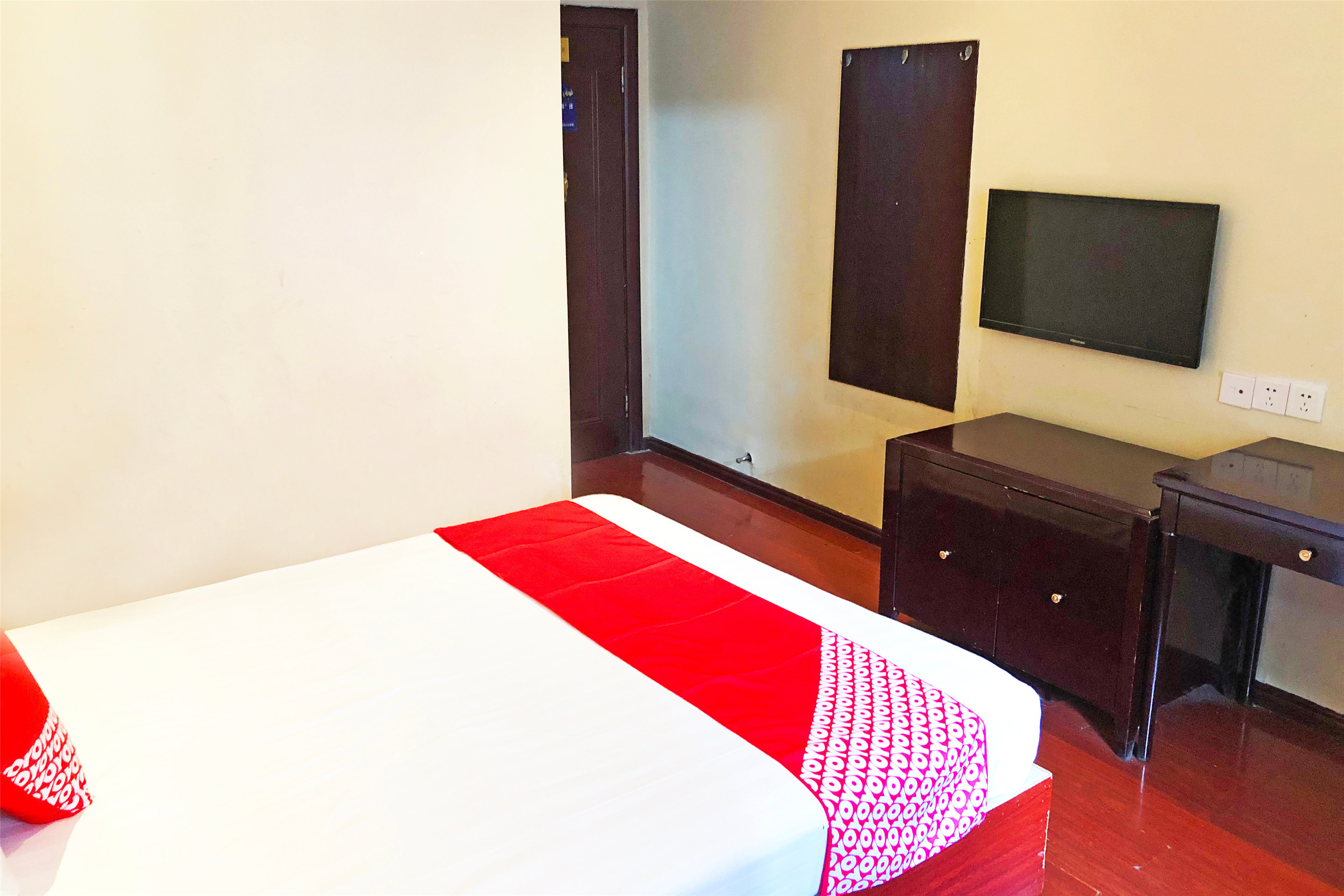 oyo819263影都宾馆标准大床房酒店客栈日历