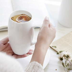 日本正版qualia妖娆猫猫咪笔架非常可爱创意的闺蜜礼物