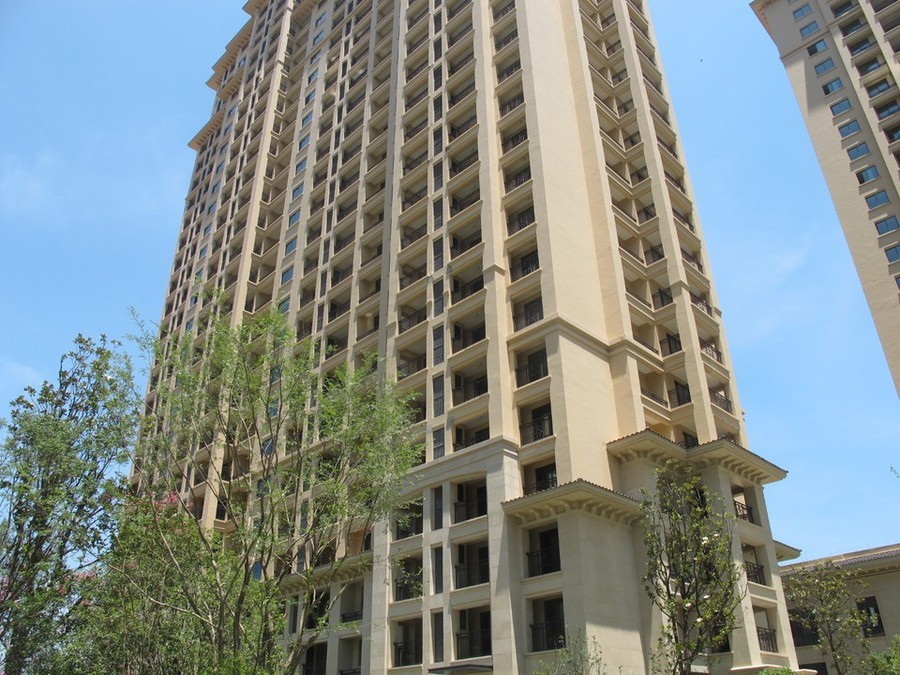 【第一次拍卖】位于天台县赤城街道杨家山1号d11幢1单元401室房屋