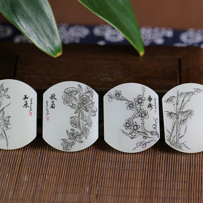 省级玉雕大师郭哲江作品和田白玉梅兰竹菊挂件重151.936克